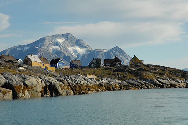 Colourful-houses-of-Nuuk_Manumina-Lund-Jensen