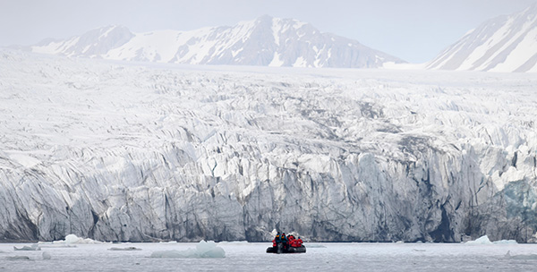 KB_Zodiac-Gletscher_Piet-VandenBemd-Poseidon