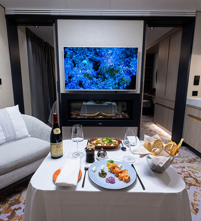 Room Dining © Swan Hellenic