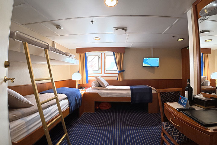 Upper Deck Dreibettkabine