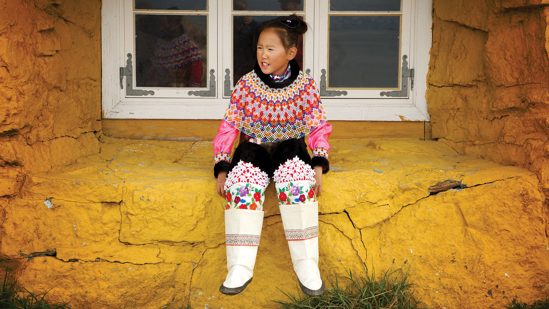 AC_Greenlandic-girl-in-window_MIchelle-Valberg